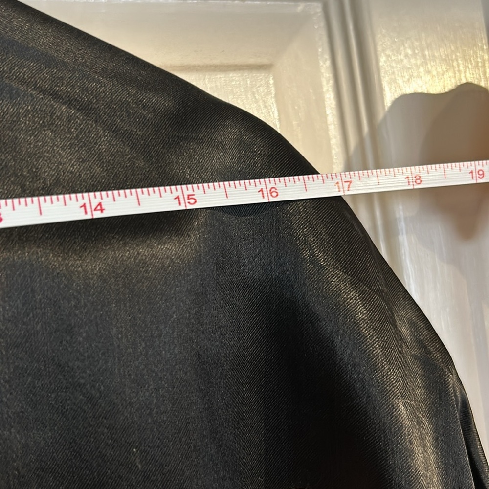 Black Satin Embroidered Chinese Dragon Robe *Amazing* - Unisex. - Picture 12 of 14